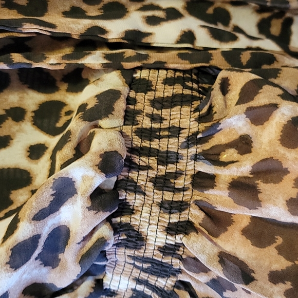 EUC 2xl Lepord print polyester Blouse - Picture 3 of 5